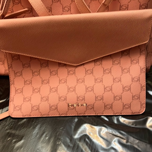 Be Be large pink purse - Picture 1 of 7